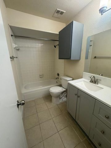 16111 Aspenglen Drive 1004, Houston, TX 77084