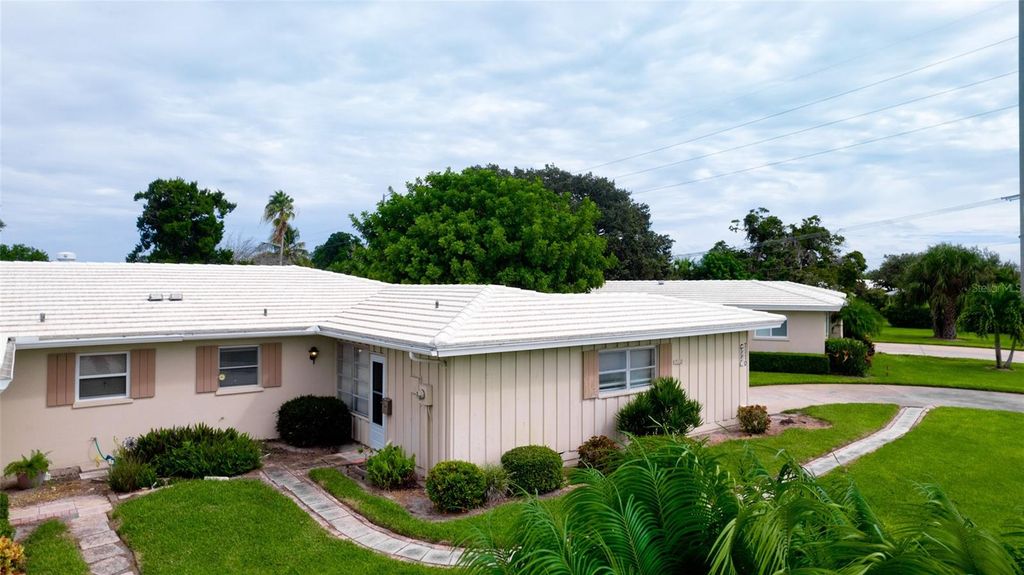 7110 11TH AVENUE W, BRADENTON, FL 34209 — exterior