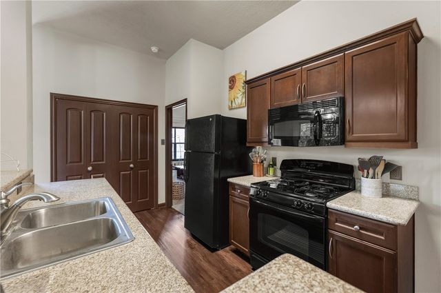 2025 Positano Loop, Bryan, TX 77808