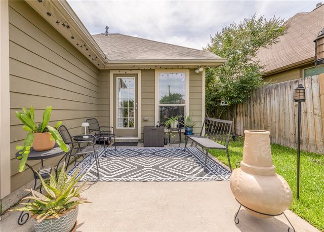 2025 Positano Loop, Bryan, TX 77808