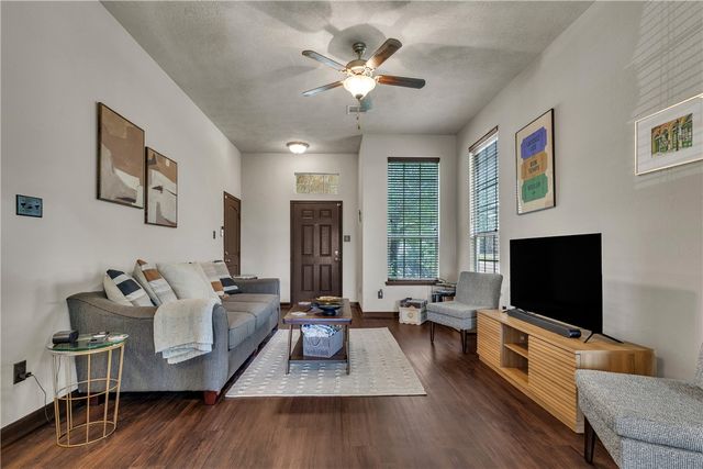 2025 Positano Loop, Bryan, TX 77808