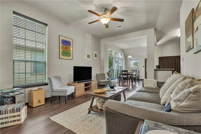 2025 Positano Loop, Bryan, TX 77808
