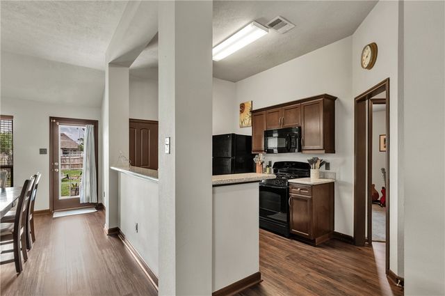 2025 Positano Loop, Bryan, TX 77808