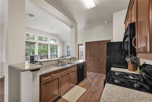 2025 Positano Loop, Bryan, TX 77808