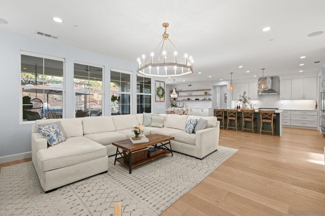 15776 Kristen Gln, San Diego, CA 92127