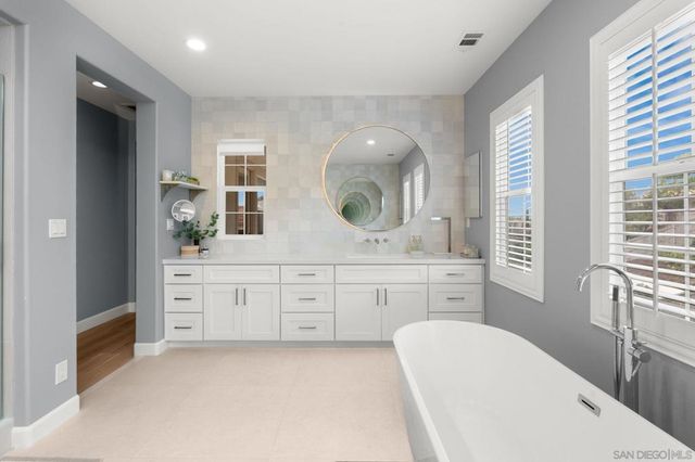 15776 Kristen Gln, San Diego, CA 92127