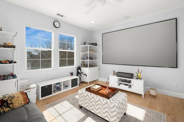 15776 Kristen Gln, San Diego, CA 92127