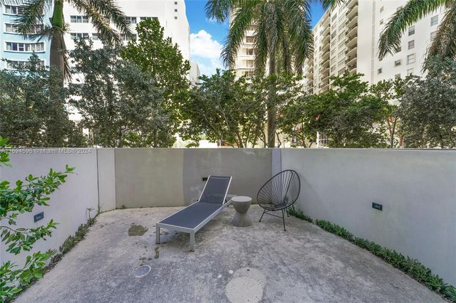 6080 Collins Ave 102, Miami Beach, FL 33140