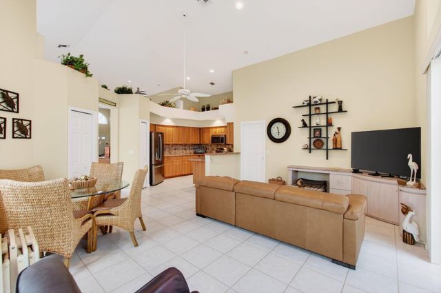 11910 Fountainside Circle, Boynton Beach, FL 33437