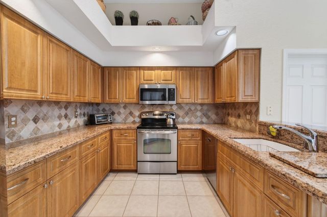 11910 Fountainside Circle, Boynton Beach, FL 33437