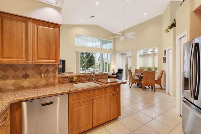11910 Fountainside Circle, Boynton Beach, FL 33437