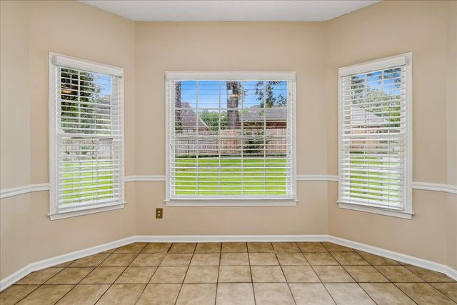 986 HEATHER LAKE DR, Collierville, TN 38017