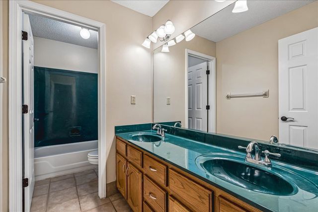 986 HEATHER LAKE DR, Collierville, TN 38017