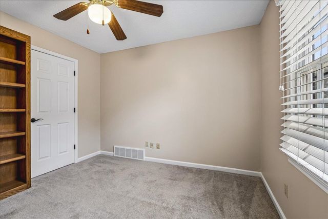 986 HEATHER LAKE DR, Collierville, TN 38017