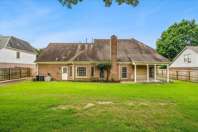 986 HEATHER LAKE DR, Collierville, TN 38017
