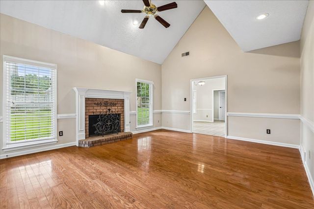 986 HEATHER LAKE DR, Collierville, TN 38017