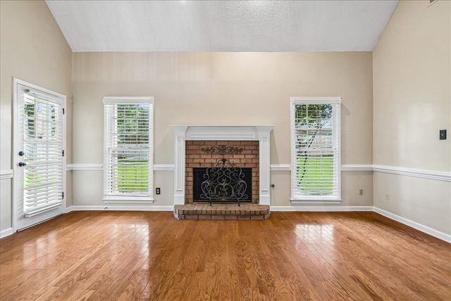 986 HEATHER LAKE DR, Collierville, TN 38017
