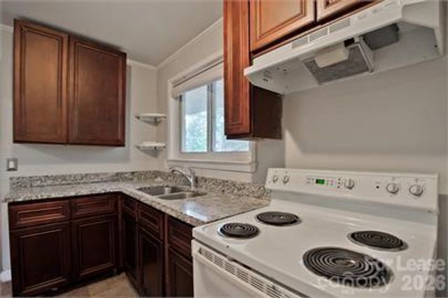 3031 Attaberry Drive, Charlotte, NC 28205