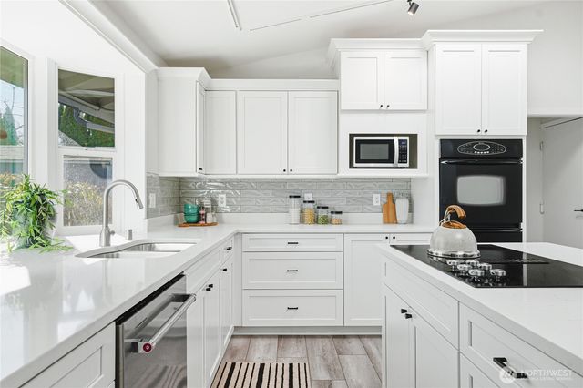 2733 SW 312th Place, Federal Way, WA 98023