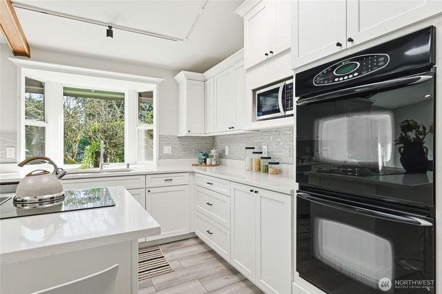 2733 SW 312th Place, Federal Way, WA 98023