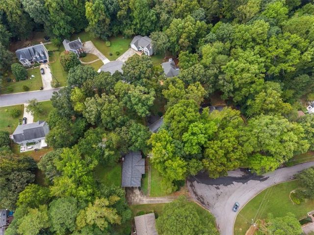 2182 Brookfield Drive, Lawrenceville, GA 30043