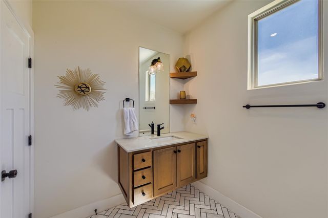 1604 Greenwood Ave A, Austin, TX 78721