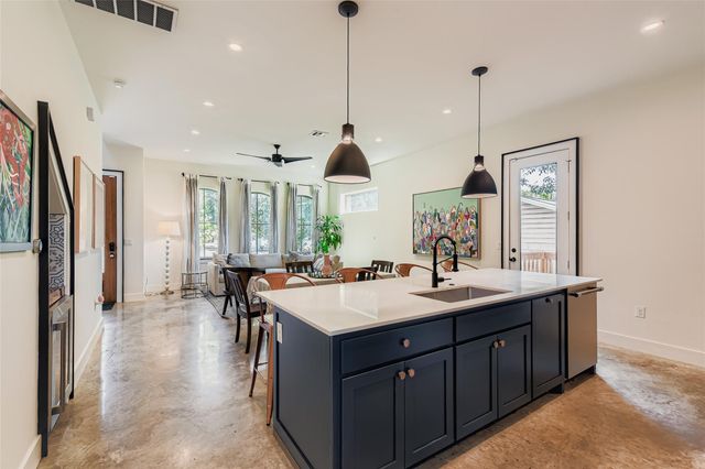 1604 Greenwood Ave A, Austin, TX 78721