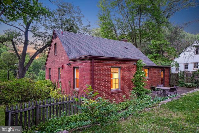8318 HADDON DR, Takoma Park, MD 20912