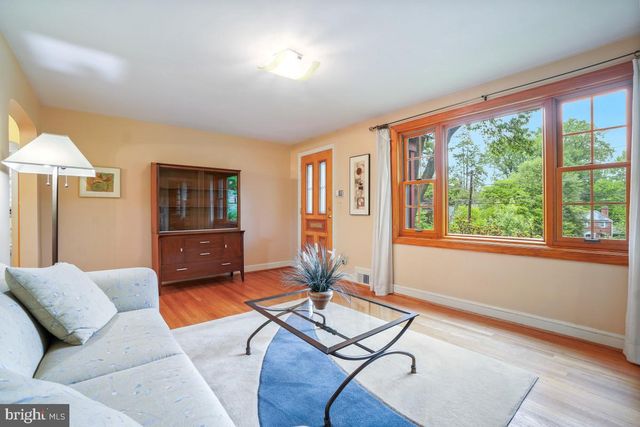 8318 HADDON DR, Takoma Park, MD 20912