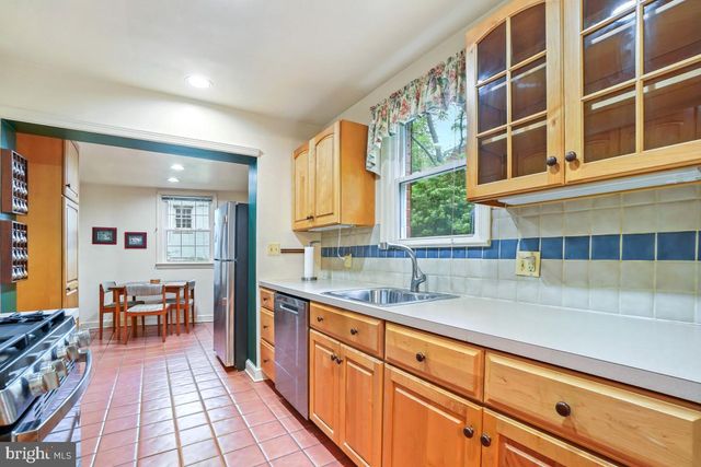 8318 HADDON DR, Takoma Park, MD 20912