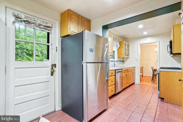 8318 HADDON DR, Takoma Park, MD 20912