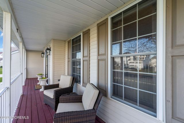 18 Gristmill Road, Howell, NJ 07731