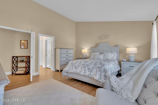 18 Gristmill Road, Howell, NJ 07731