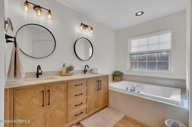 18 Gristmill Road, Howell, NJ 07731