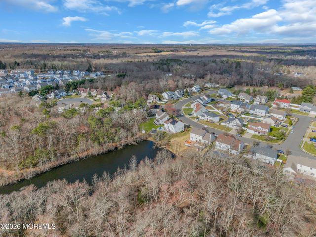 18 Gristmill Road, Howell, NJ 07731