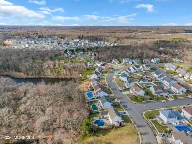 18 Gristmill Road, Howell, NJ 07731