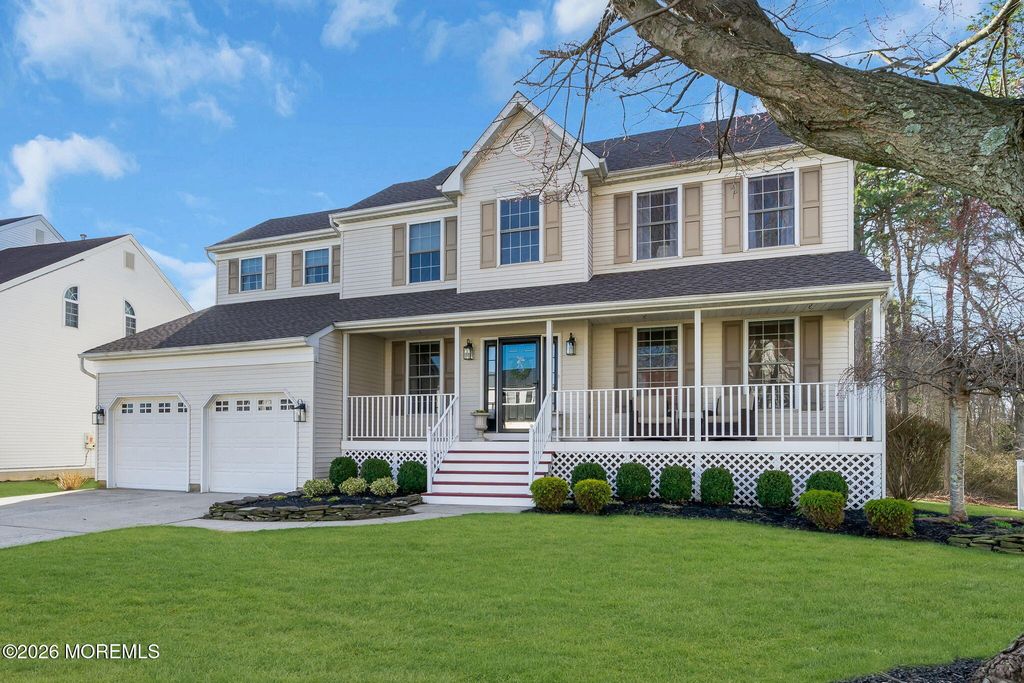 18 Gristmill Road, Howell, NJ 07731