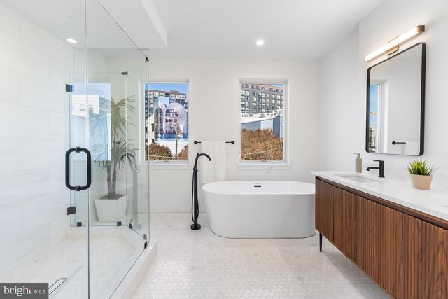 132 W ALLEN ST, Philadelphia, PA 19123