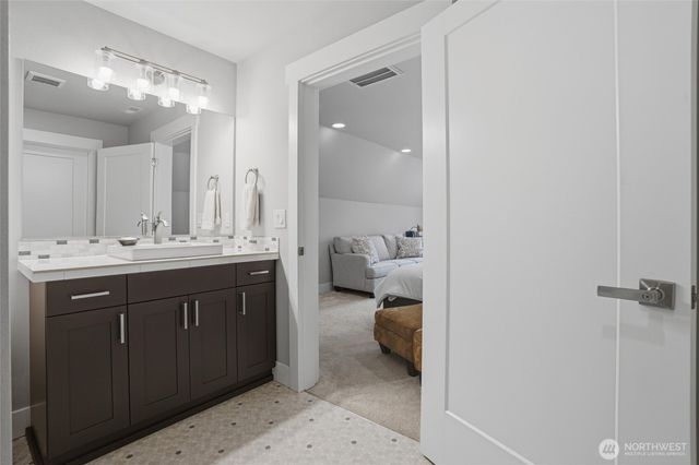 9431 Ancich Court, Gig Harbor, WA 98332