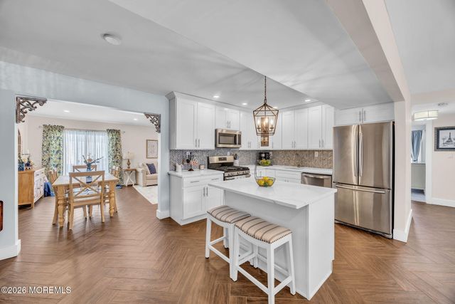 99 Idlebrook Lane, Aberdeen, NJ 07747