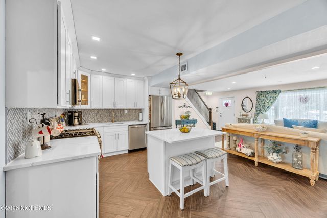 99 Idlebrook Lane, Aberdeen, NJ 07747