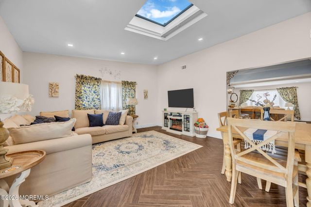 99 Idlebrook Lane, Aberdeen, NJ 07747