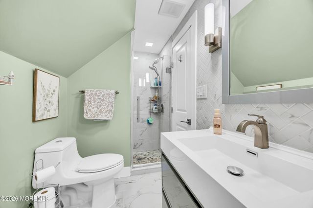 99 Idlebrook Lane, Aberdeen, NJ 07747