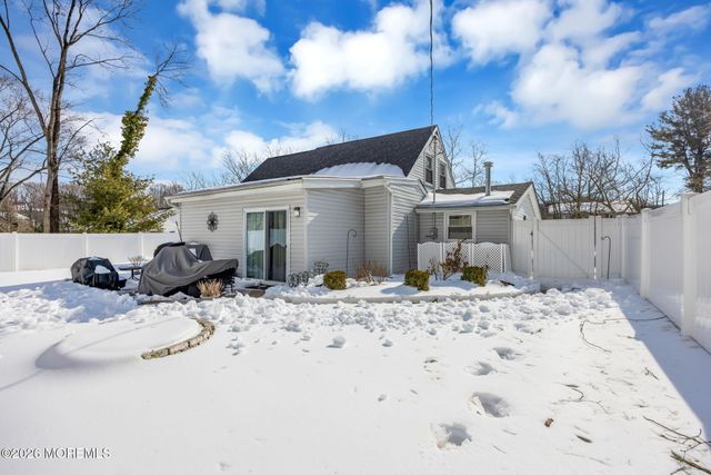 99 Idlebrook Lane, Aberdeen, NJ 07747