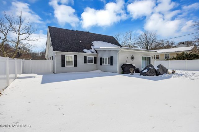 99 Idlebrook Lane, Aberdeen, NJ 07747