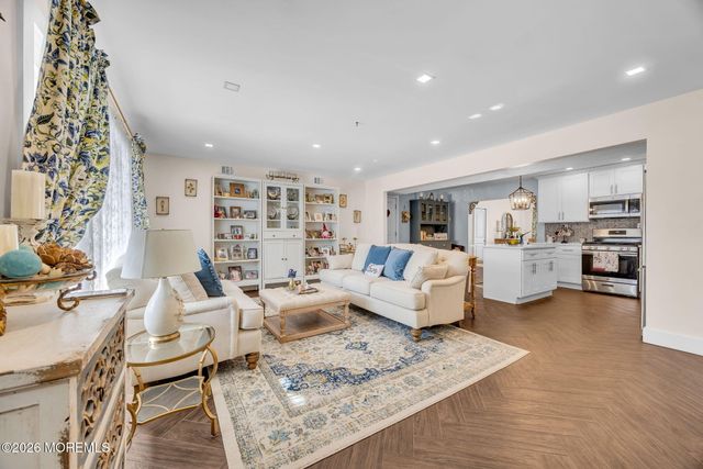 99 Idlebrook Lane, Aberdeen, NJ 07747