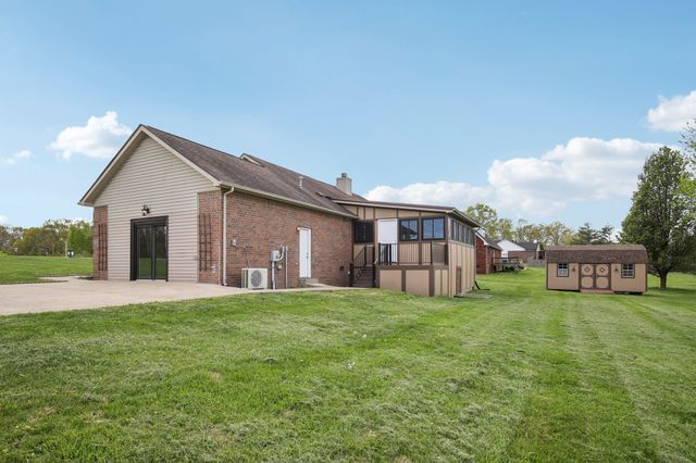 1698 Porter Rd, Burns, TN 37029