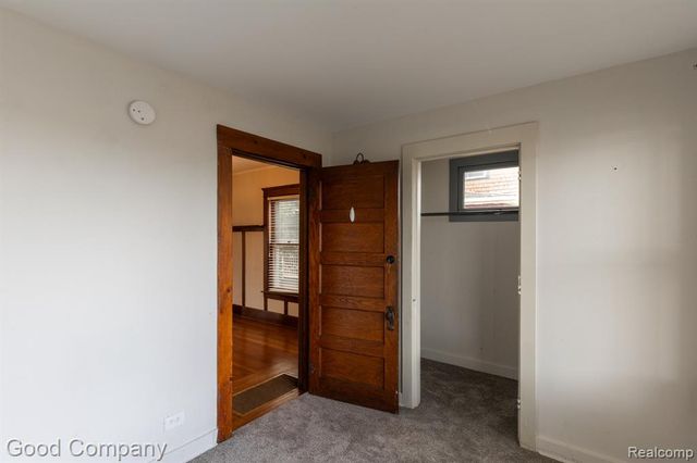 909 S Center Street, Royal Oak, MI 48067