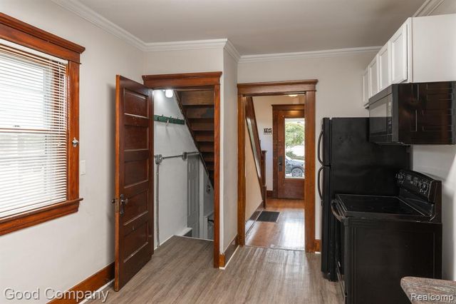 909 S Center Street, Royal Oak, MI 48067