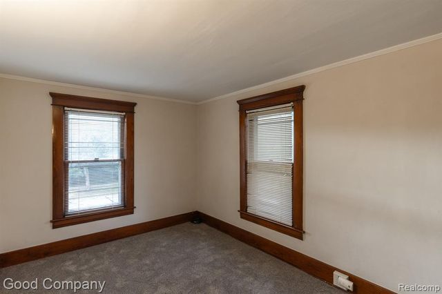 909 S Center Street, Royal Oak, MI 48067